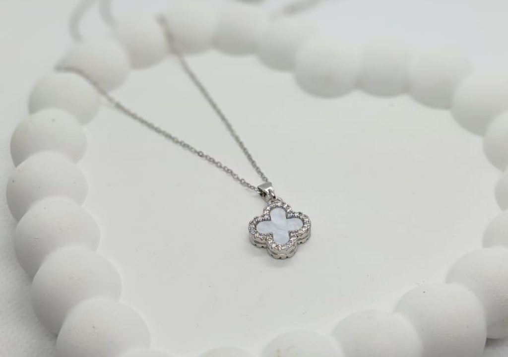 flower necklace silver white