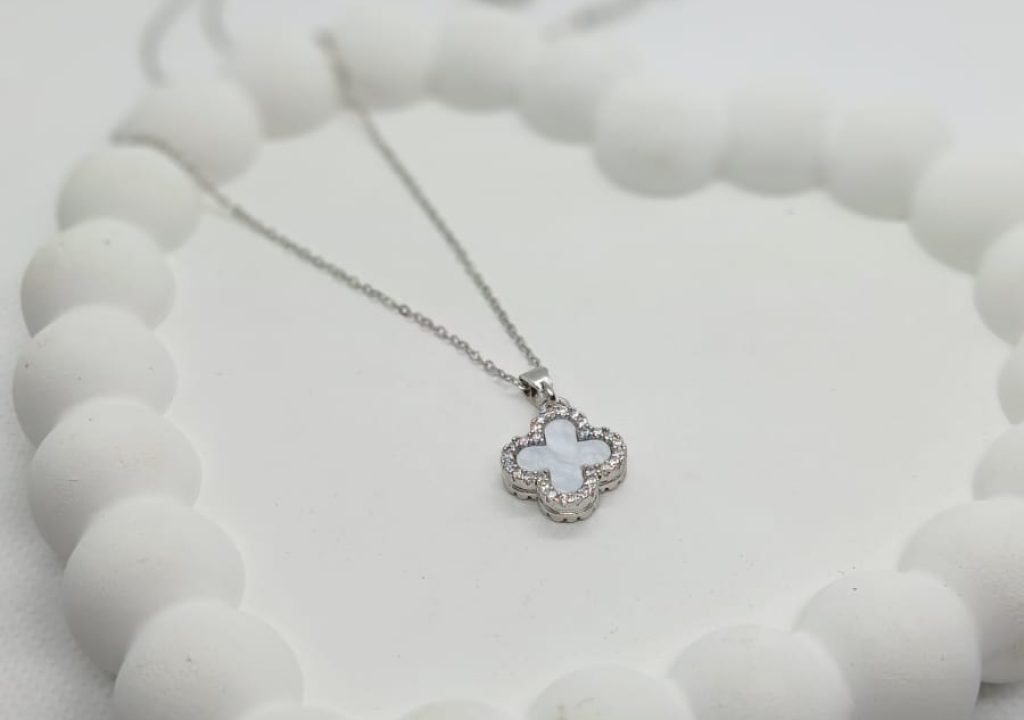 flower necklace silver white