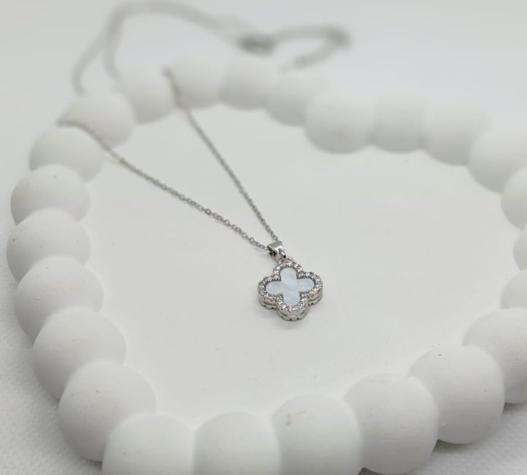 flower necklace silver white